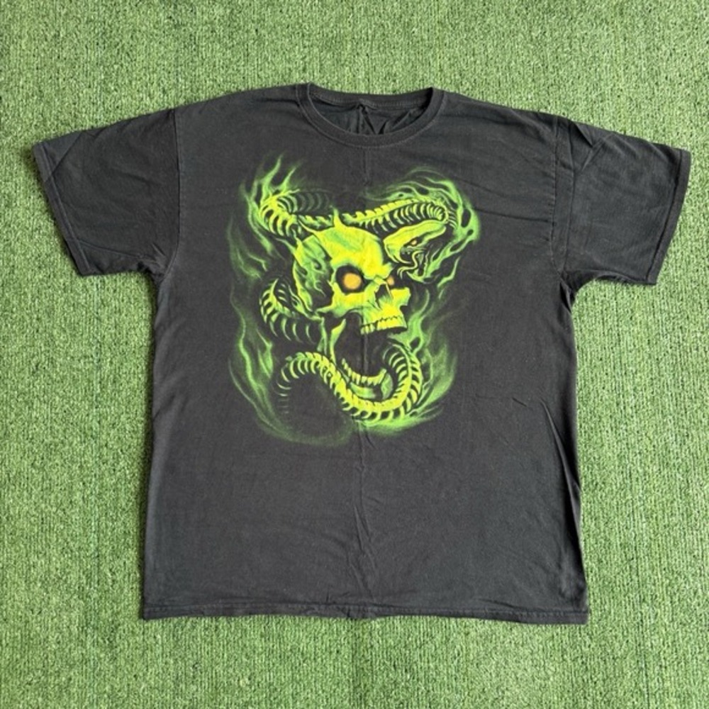 Vintage Jnco‎ Style Y2K Skull Snake T-shirt Size Large Goth Skate Tee